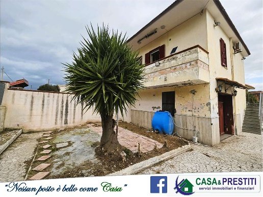 casa indipendente in vendita a Castel Volturno in zona Villaggio Coppola
