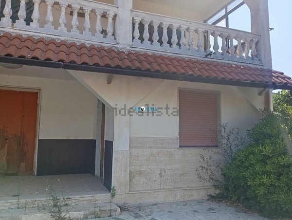 casa indipendente in vendita a Castel Volturno