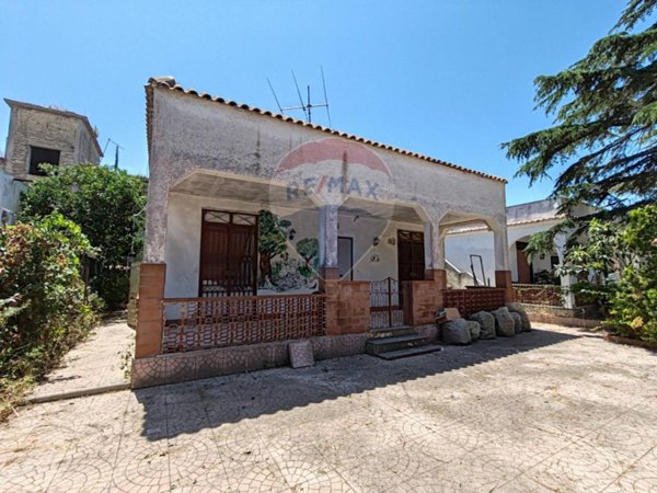 casa indipendente in vendita a Castel Volturno