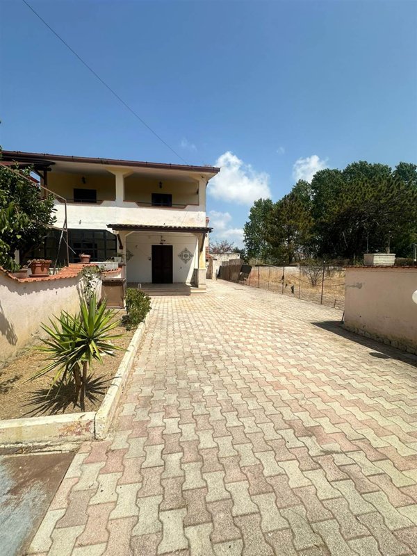 appartamento in vendita a Castel Volturno in zona Pineta Grande