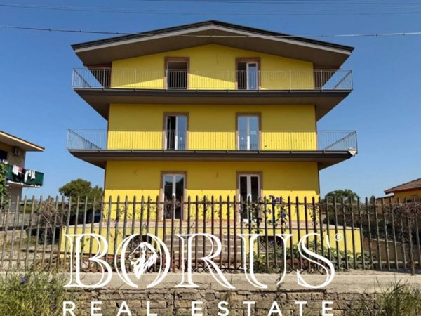 intera palazzina in vendita a Castel Volturno in zona Villaggio Coppola