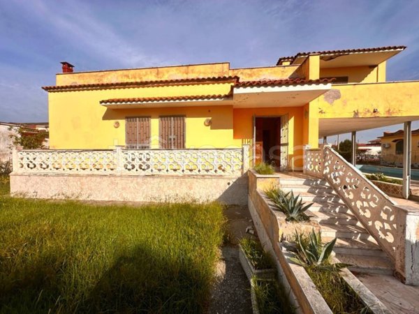 casa indipendente in vendita a Castel Volturno