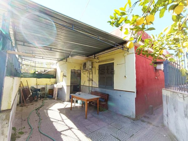 casa indipendente in vendita a Castel Volturno