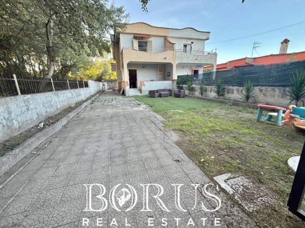 casa indipendente in vendita a Castel Volturno