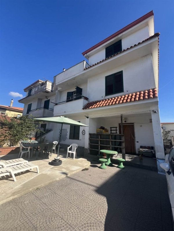 casa indipendente in vendita a Castel Volturno in zona Villaggio Coppola