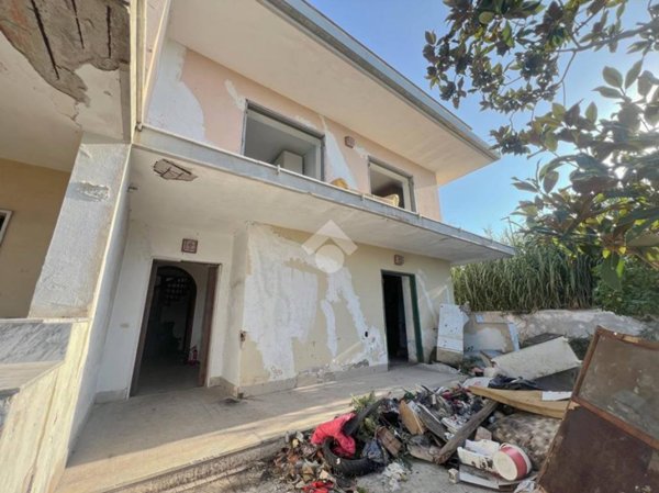 casa indipendente in vendita a Castel Volturno