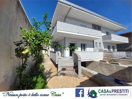 casa indipendente in vendita a Castel Volturno in zona Villaggio Coppola