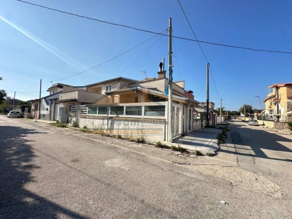 appartamento in vendita a Castel Volturno in zona Ischitella