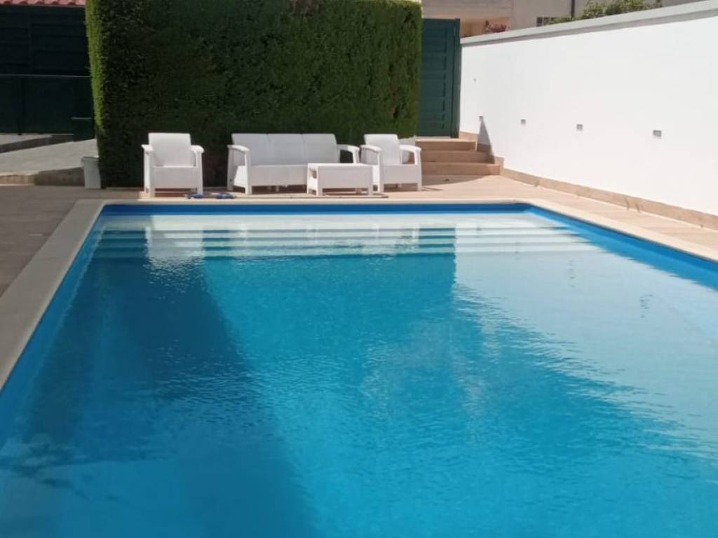 casa indipendente in vendita a Castel Volturno