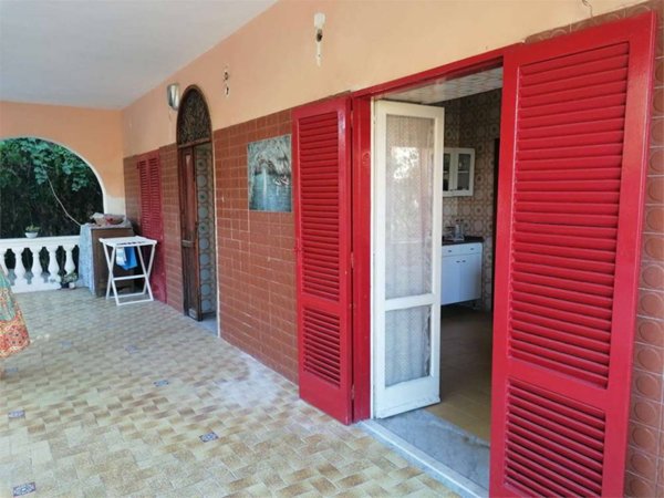 casa indipendente in vendita a Castel Volturno