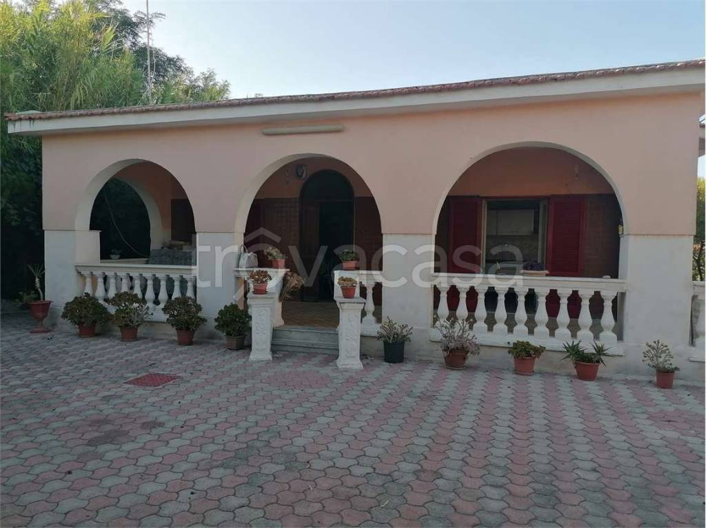 casa indipendente in vendita a Castel Volturno