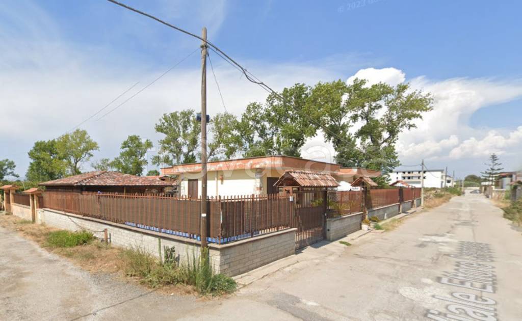 casa indipendente in vendita a Castel Volturno