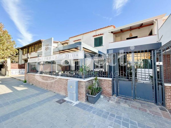 negozio in vendita a Castel Volturno in zona Villaggio Coppola