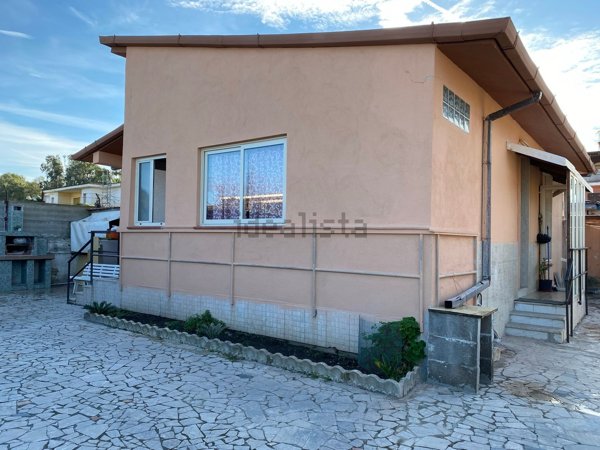 casa indipendente in vendita a Castel Volturno in zona Pineta Grande