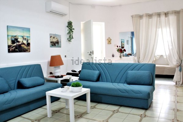 casa indipendente in vendita a Castel Volturno