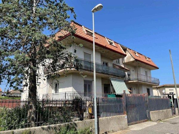 appartamento in vendita a Castel Volturno in zona Scatozza