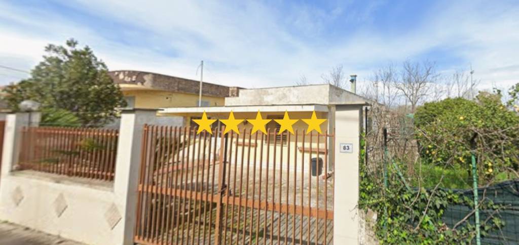 casa indipendente in vendita a Castel Volturno