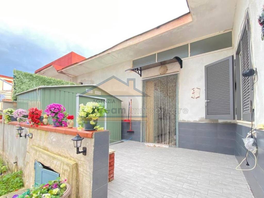 appartamento in vendita a Castel Volturno in zona Ischitella