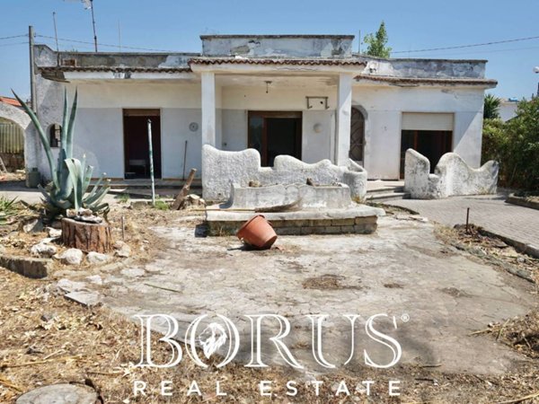 casa indipendente in vendita a Castel Volturno