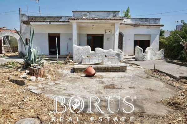 casa indipendente in vendita a Castel Volturno