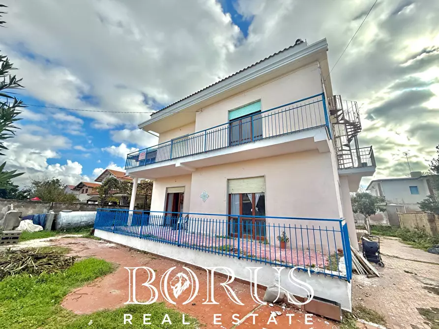 casa indipendente in vendita a Castel Volturno