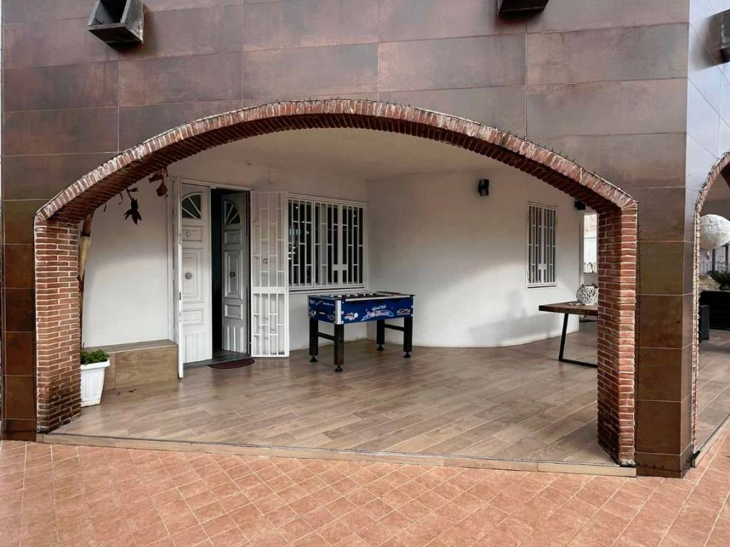 casa indipendente in vendita a Castel Volturno