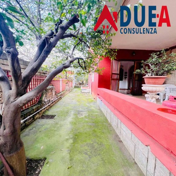 casa indipendente in vendita a Castel Volturno