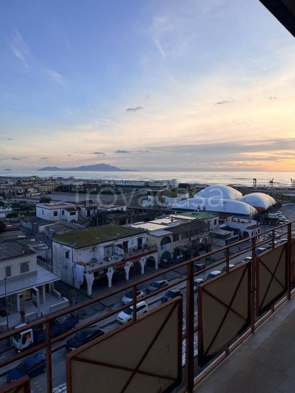 appartamento in vendita a Castel Volturno in zona Villaggio Coppola