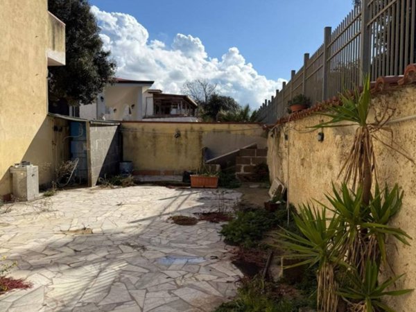 appartamento in vendita a Castel Volturno in zona Ischitella