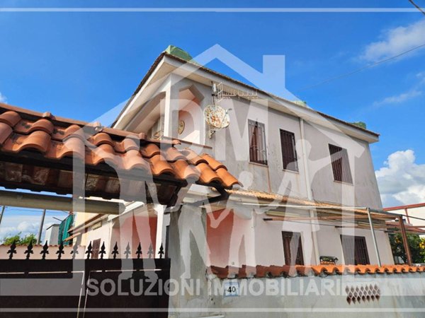 casa indipendente in vendita a Castel Volturno