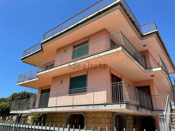 casa indipendente in vendita a Castel Volturno