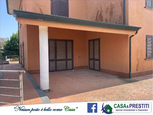 casa indipendente in vendita a Castel Volturno in zona Villaggio Coppola