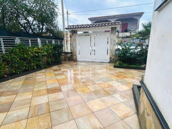 appartamento in vendita a Castel Volturno