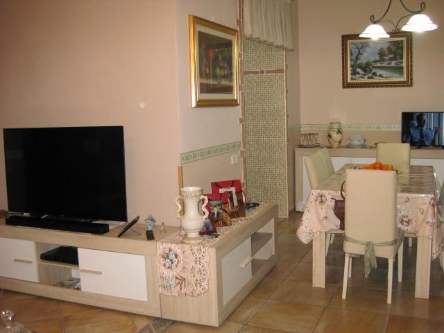 casa indipendente in vendita a Castel Volturno