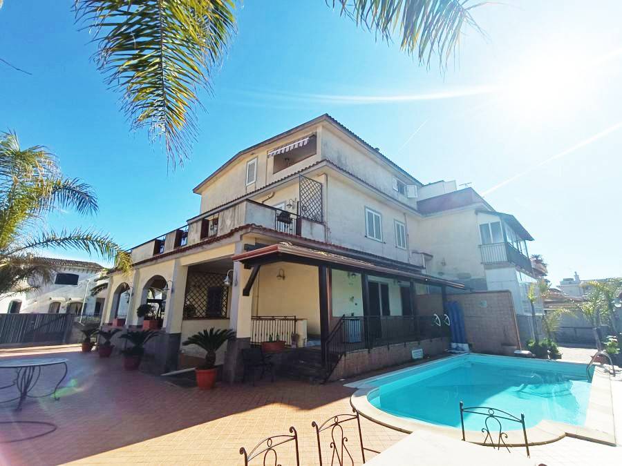 appartamento in vendita a Castel Volturno in zona Ischitella