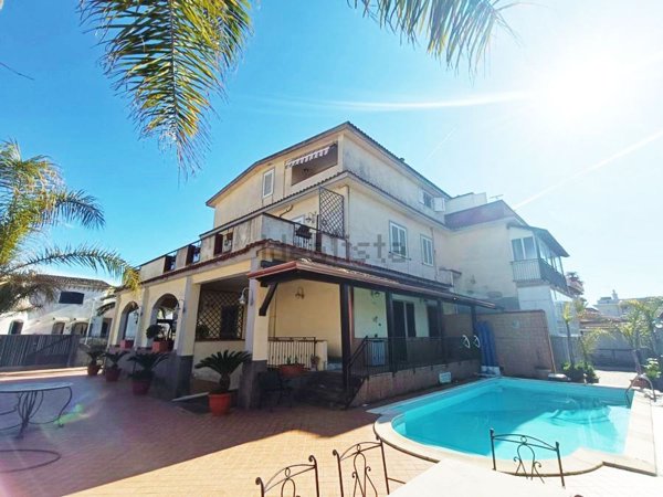 appartamento in vendita a Castel Volturno in zona Ischitella