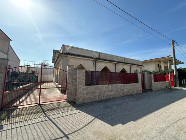 casa indipendente in vendita a Castel Volturno in zona Le Morelle