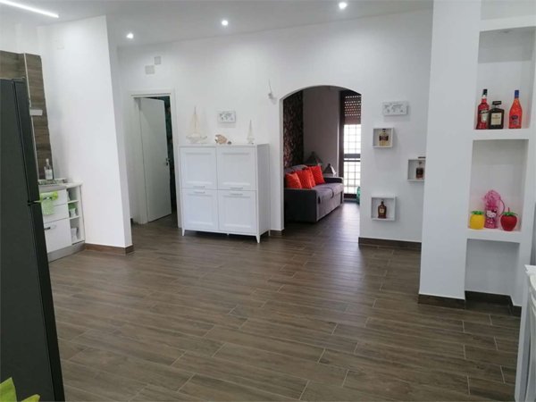 casa indipendente in vendita a Castel Volturno