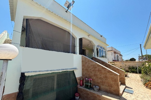 casa indipendente in vendita a Castel Volturno