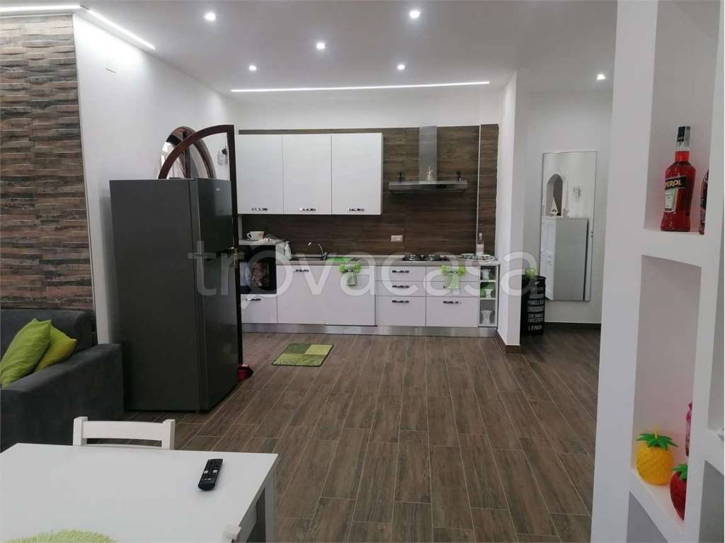 casa indipendente in vendita a Castel Volturno