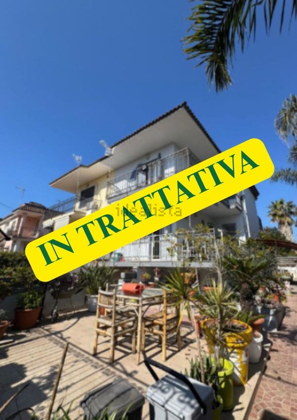 casa indipendente in vendita a Castel Volturno