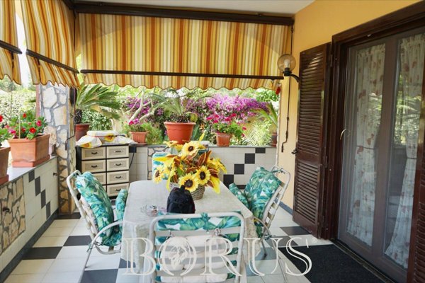 casa indipendente in vendita a Castel Volturno in zona Villaggio Coppola