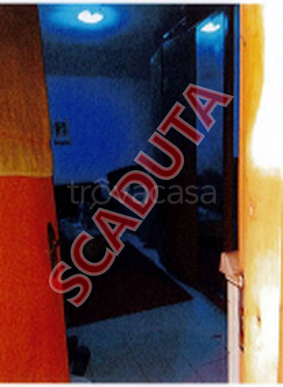 intera palazzina in vendita a Castel Volturno