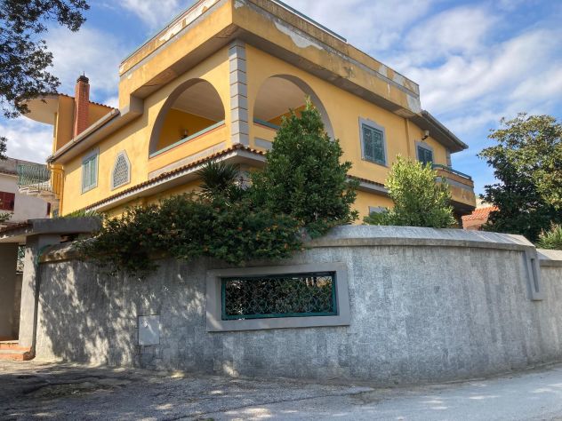 casa indipendente in vendita a Castel Volturno in zona Villaggio Coppola