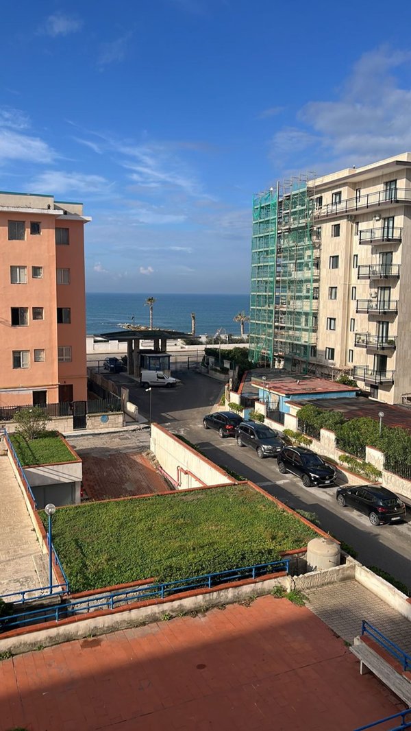 appartamento in vendita a Castel Volturno in zona Villaggio Coppola