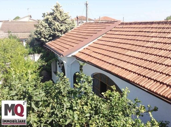 casa indipendente in vendita a Castel Volturno
