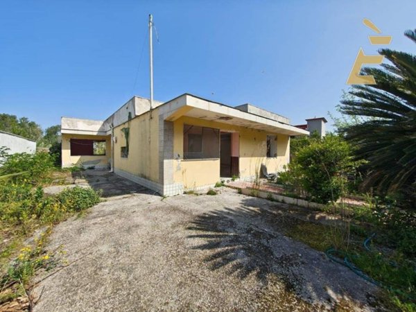 casa indipendente in vendita a Castel Volturno