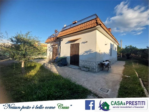 casa indipendente in vendita a Castel Volturno