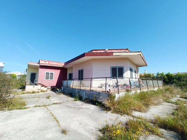 casa indipendente in vendita a Castel Volturno