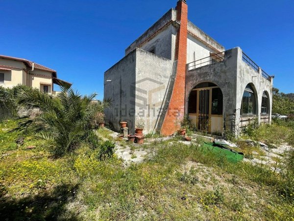 casa indipendente in vendita a Castel Volturno